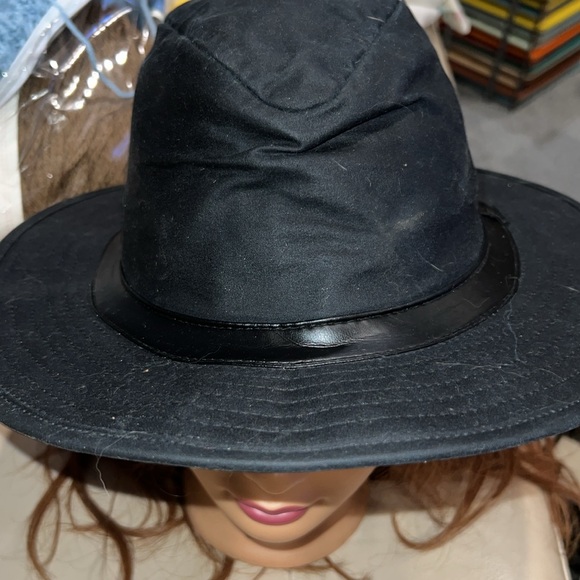 Barbour waxed cotton stockman hat - Picture 2 of 6